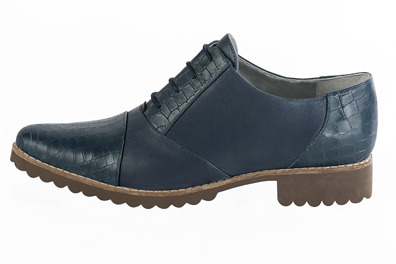 Denim blue women's casual lace-up shoes. Round toe. Flat rubber soles - Florence KOOIJMAN